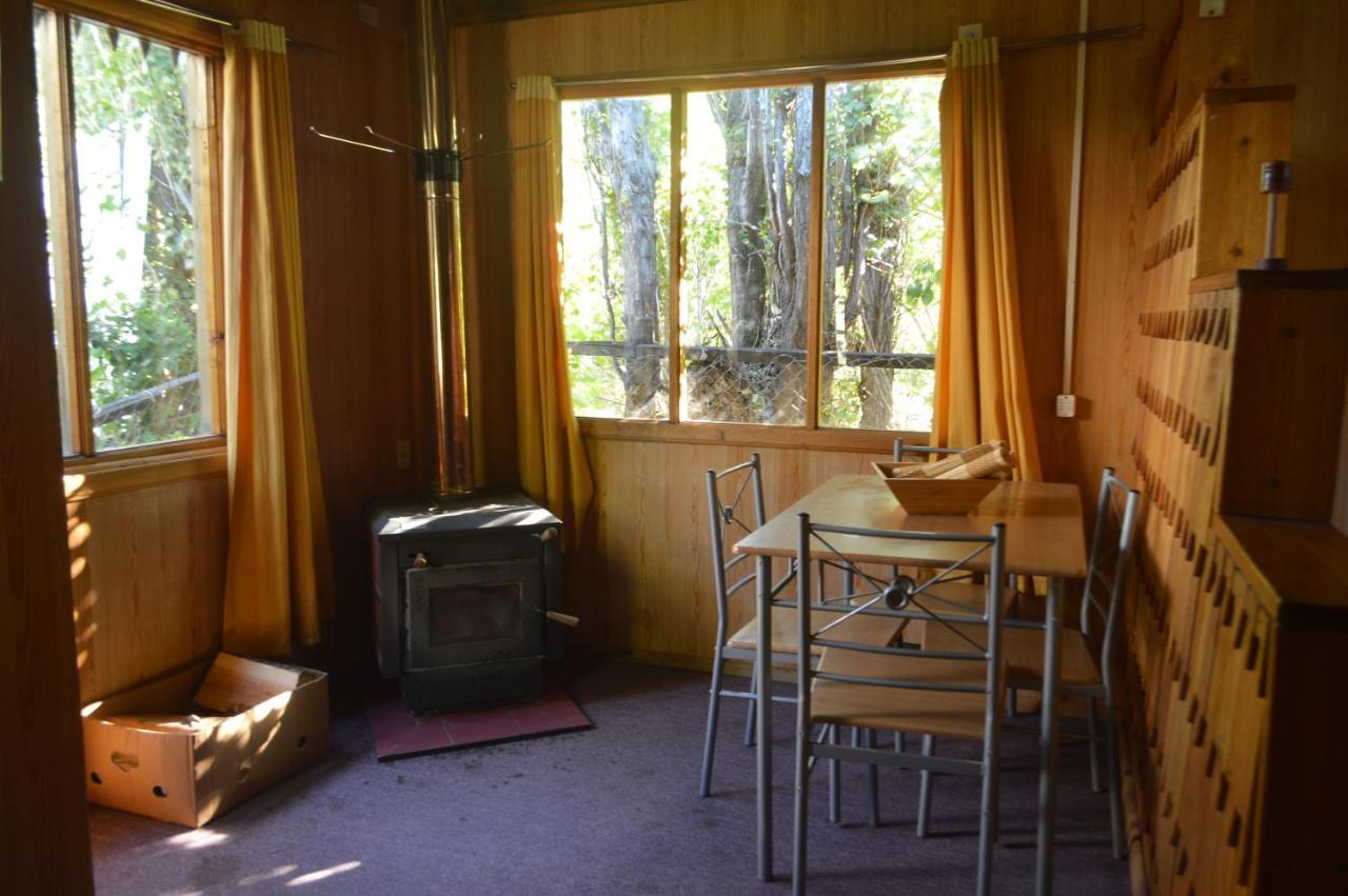 Hostal Y Cabanas Vientos Del Sur Puerto Ingeniero Ibanez 外观 照片