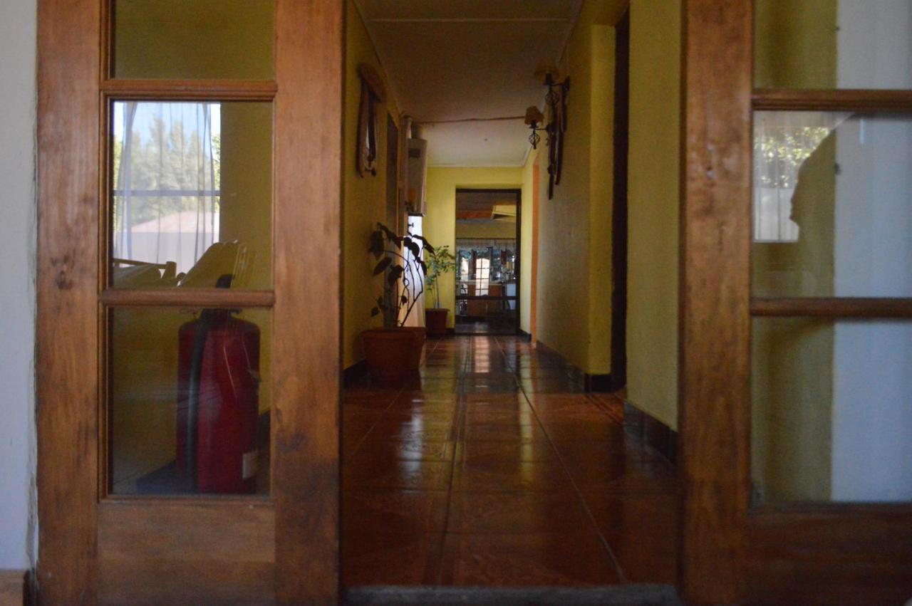 Hostal Y Cabanas Vientos Del Sur Puerto Ingeniero Ibanez 外观 照片