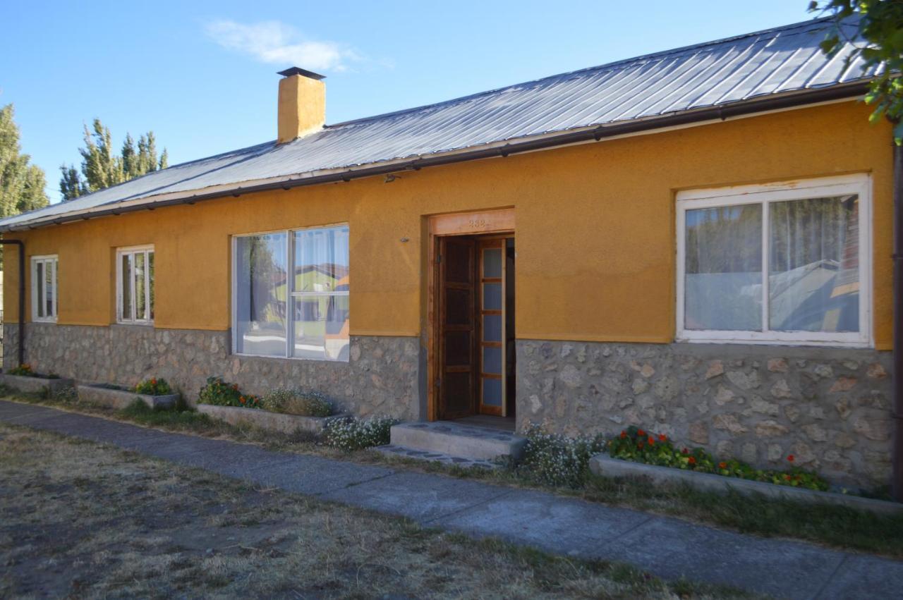 Hostal Y Cabanas Vientos Del Sur Puerto Ingeniero Ibanez 外观 照片